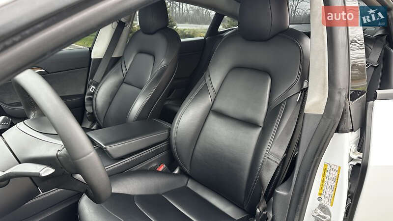 Седан Tesla Model 3 2021 в Обухове