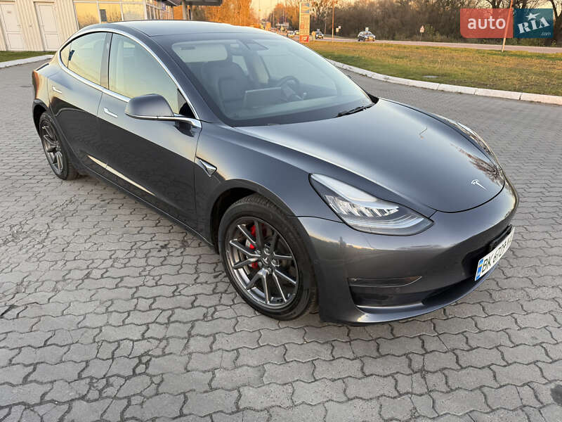 Седан Tesla Model 3 2019 в Дубно