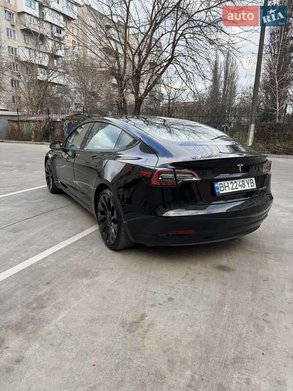 Седан Tesla Model 3 2023 в Одессе
