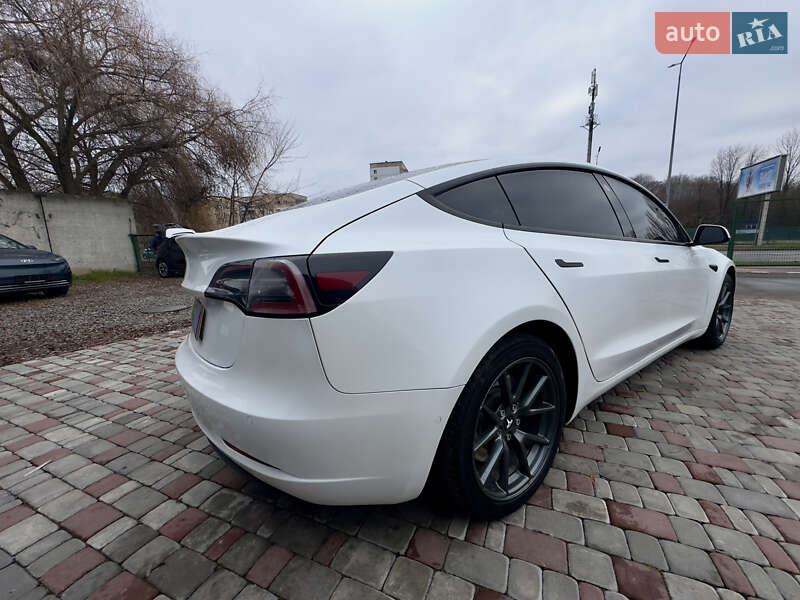 Седан Tesla Model 3 2021 в Виннице фото 42 Седан Tesla Model 3 2021 в Виннице