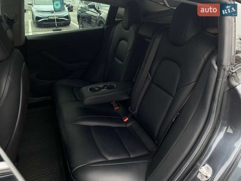 Седан Tesla Model 3 2019 в Киеве