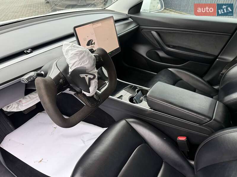 Седан Tesla Model 3 2018 в Луцке фото 12 Седан Tesla Model 3 2018 в Луцке