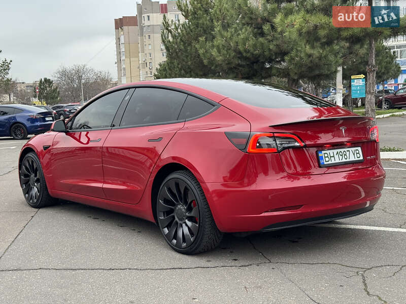 Седан Tesla Model 3 2022 в Одессе