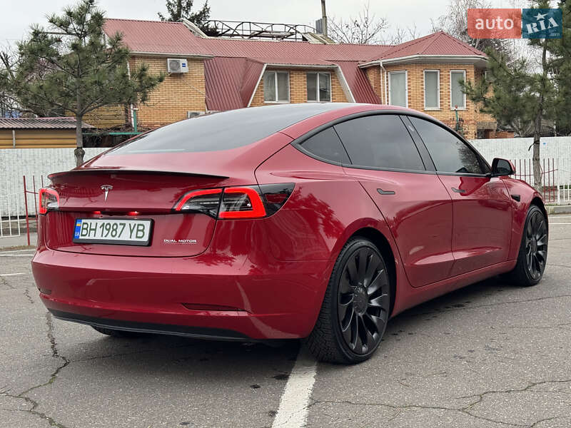Седан Tesla Model 3 2022 в Одессе