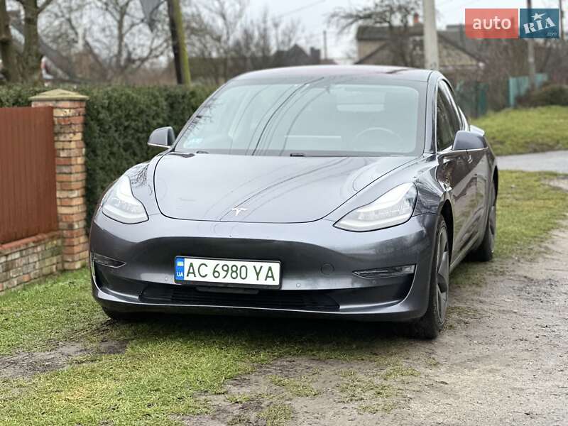 Седан Tesla Model 3 2018 в Владимире