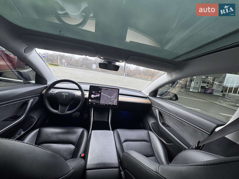 Седан Tesla Model 3 2020 в Львові фото 18 Седан Tesla Model 3 2020 в Львові