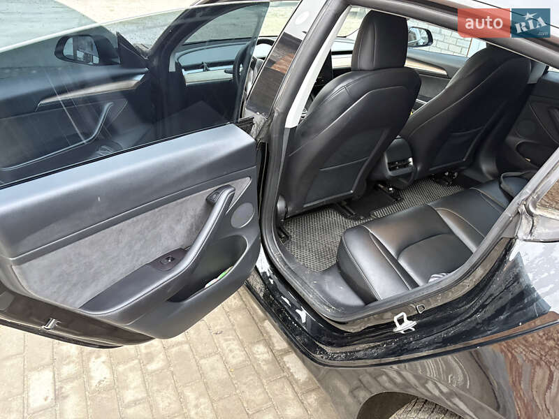 Седан Tesla Model 3 2022 в Харькове