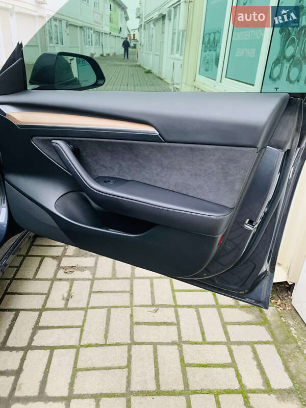 Седан Tesla Model 3 2023 в Одесі фото 14 Седан Tesla Model 3 2023 в Одесі