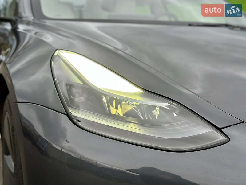 Седан Tesla Model 3 2023 в Киеве