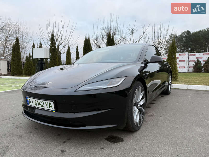 Седан Tesla Model 3 2024 в Киеве
