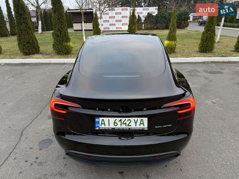 Седан Tesla Model 3 2024 в Киеве