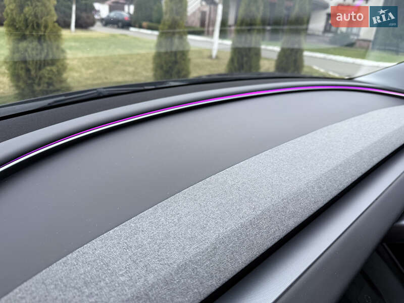 Седан Tesla Model 3 2024 в Киеве