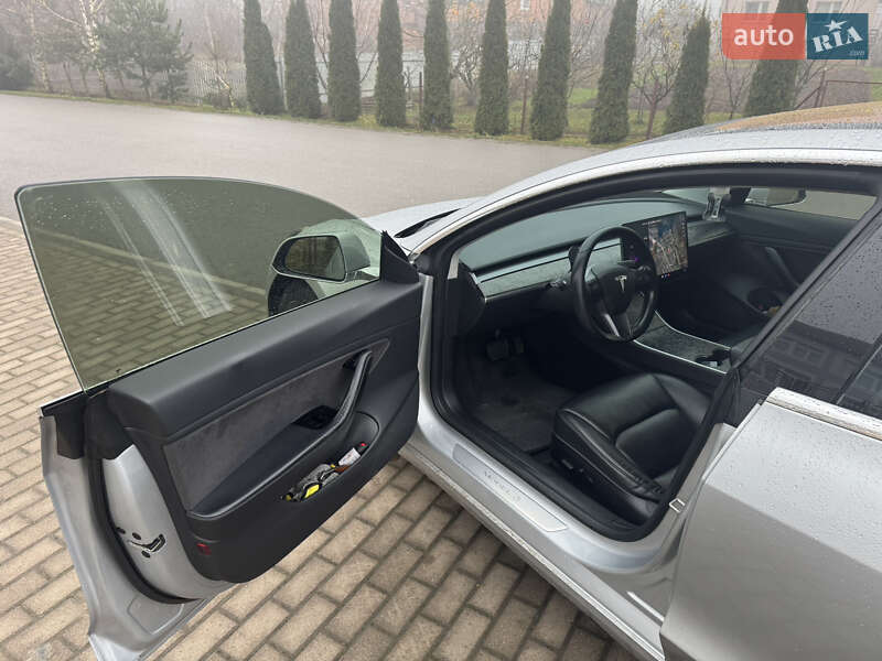 Седан Tesla Model 3 2018 в Пустомытах