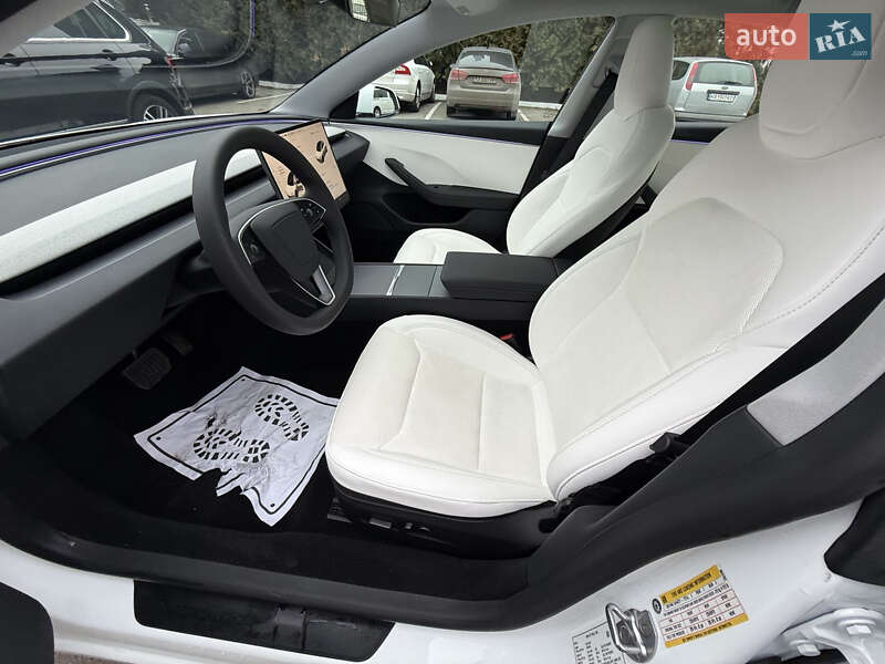 Седан Tesla Model 3 2024 в Киеве фото 5 Седан Tesla Model 3 2024 в Киеве