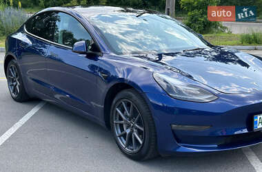 Седан Tesla Model 3 2022 в Києві