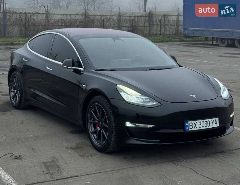 Седан Tesla Model 3 2019 в Чернівцях фото 3 Седан Tesla Model 3 2019 в Чернівцях