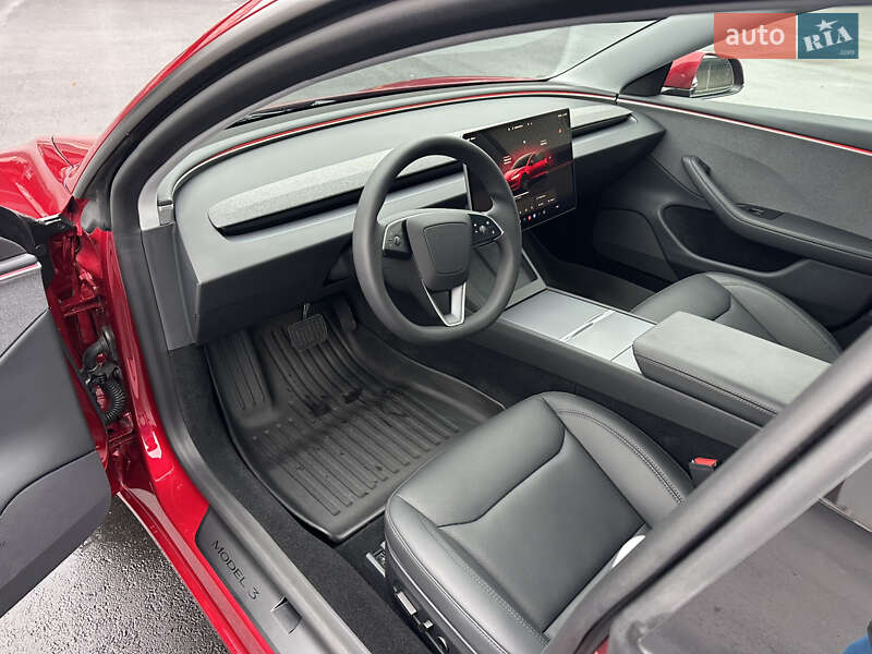 Седан Tesla Model 3 2024 в Дніпрі