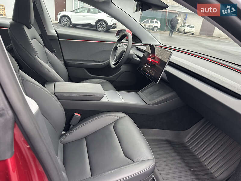 Седан Tesla Model 3 2024 в Дніпрі