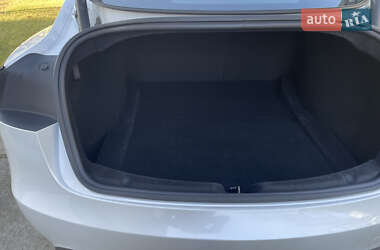 Седан Tesla Model 3 2024 в Острозі фото 16 Седан Tesla Model 3 2024 в Острозі