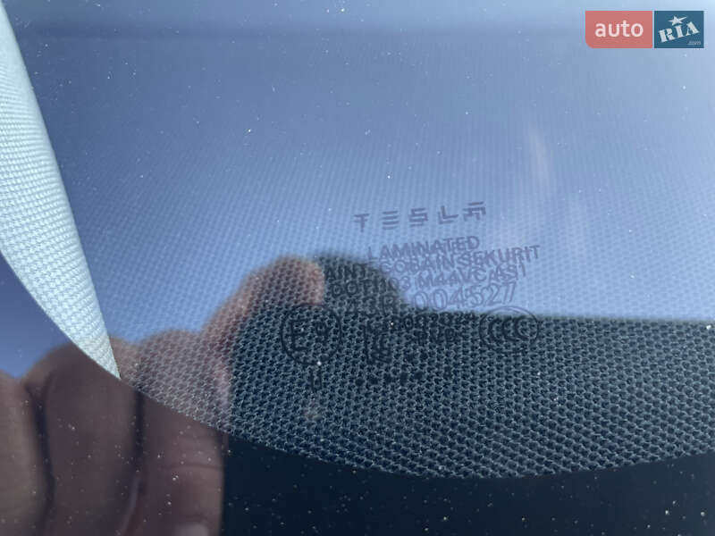 Седан Tesla Model 3 2024 в Острозі фото 22 Седан Tesla Model 3 2024 в Острозі
