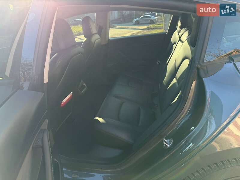 Седан Tesla Model 3 2020 в Харькове