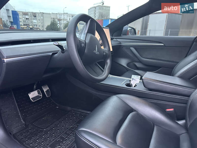 Седан Tesla Model 3 2022 в Киеве