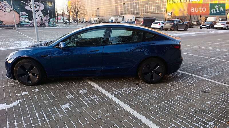 Седан Tesla Model 3 2022 в Луцке