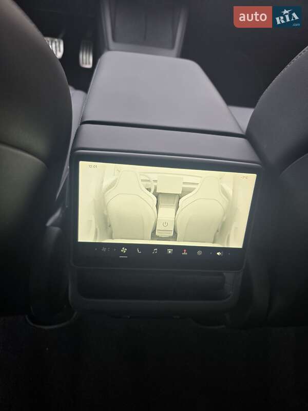 Седан Tesla Model 3 2024 в Києві фото 22 Седан Tesla Model 3 2024 в Києві