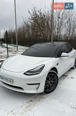 Седан Tesla Model 3 2019 в Житомире
