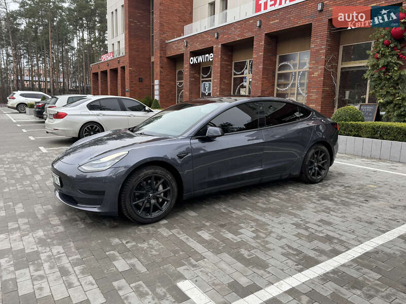 Седан Tesla Model 3 2019 в Києві