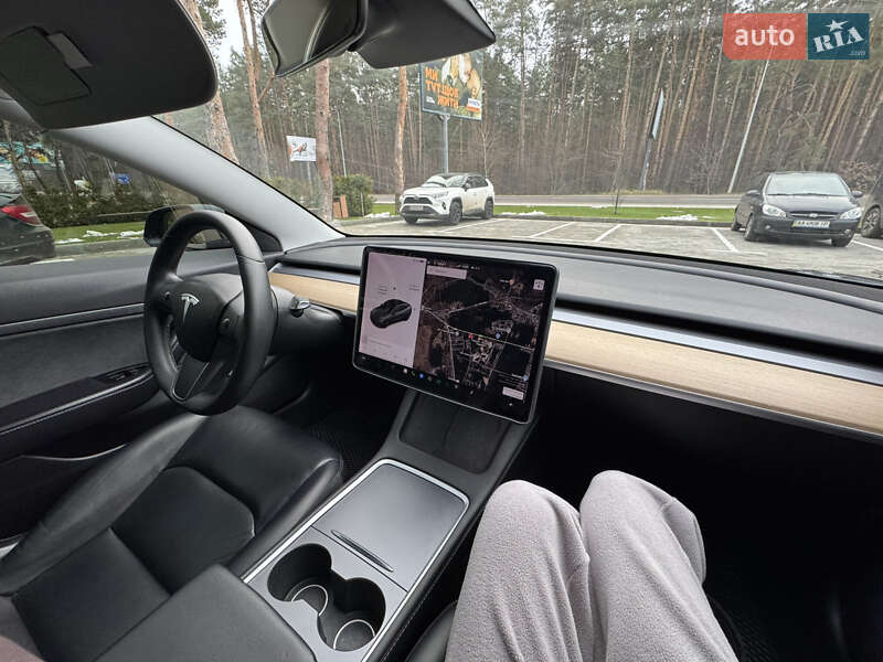 Седан Tesla Model 3 2019 в Києві