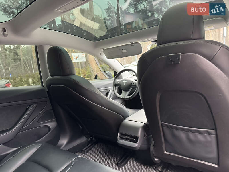 Седан Tesla Model 3 2019 в Києві