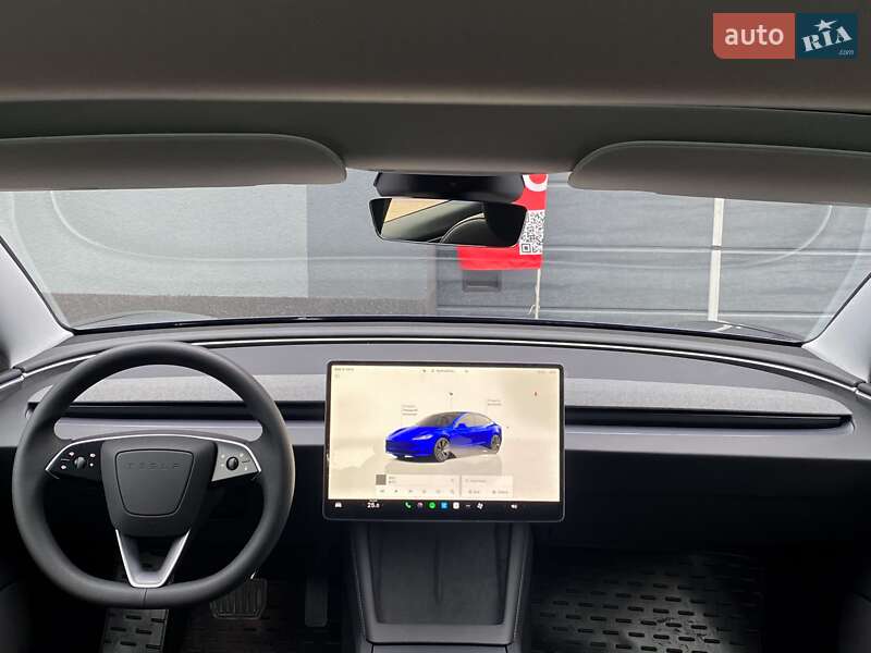 Седан Tesla Model 3 2025 в Киеве