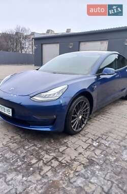 Седан Tesla Model 3 2018 в Шептицькому