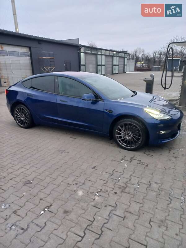 Седан Tesla Model 3 2018 в Шептицькому фото 26 Седан Tesla Model 3 2018 в Шептицькому
