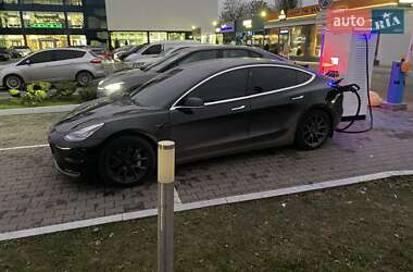 Седан Tesla Model 3 2018 в Одесі