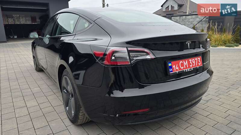 Седан Tesla Model 3 2021 в Ивано-Франковске