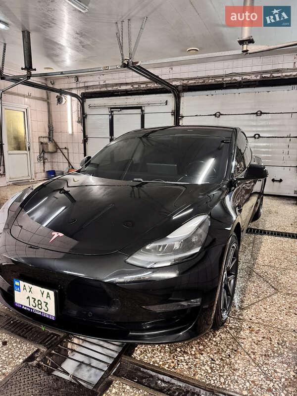 2018 Tesla Model 3, VIN 5YJ3E1EB3JF103253:plate — фото 1 (autoria)