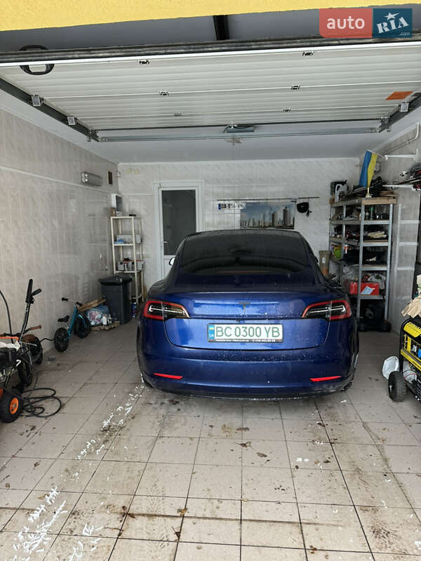 Седан Tesla Model 3 2019 в Львові фото 17 Седан Tesla Model 3 2019 в Львові