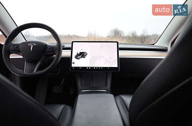 Седан Tesla Model 3 2021 в Львові