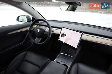 Седан Tesla Model 3 2021 в Львові