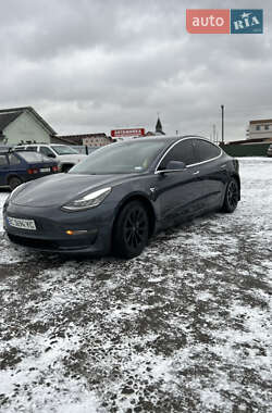 Седан Tesla Model 3 2020 в Сокале