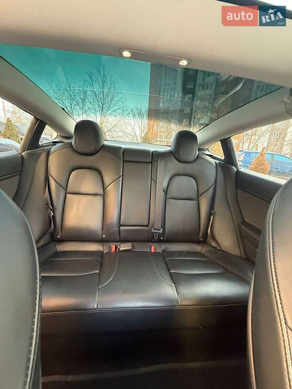 Седан Tesla Model 3 2022 в Львове фото 24 Седан Tesla Model 3 2022 в Львове