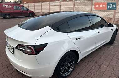 Седан Tesla Model 3 2020 в Стрые