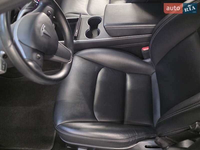 Седан Tesla Model 3 2018 в Львове фото 21 Седан Tesla Model 3 2018 в Львове