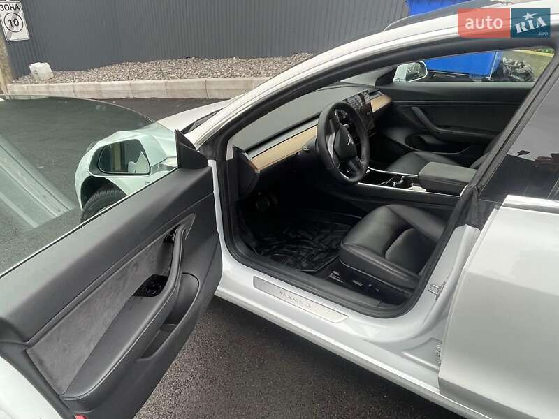 Седан Tesla Model 3 2019 в Києві фото 4 Седан Tesla Model 3 2019 в Києві