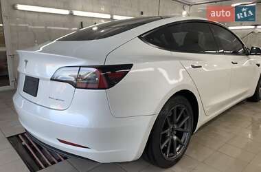 Седан Tesla Model 3 2021 в Нових Санжарах