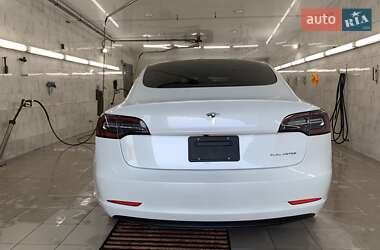 Седан Tesla Model 3 2021 в Новых Санжарах