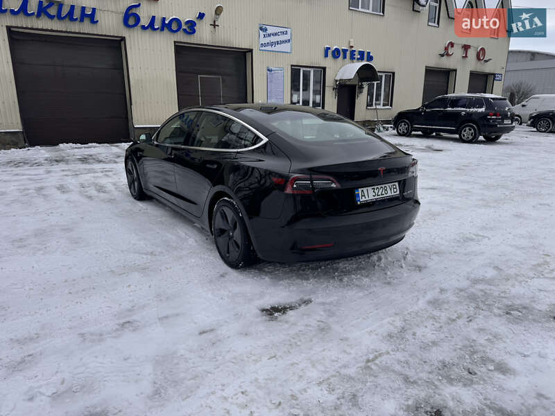 Седан Tesla Model 3 2018 в Киеве