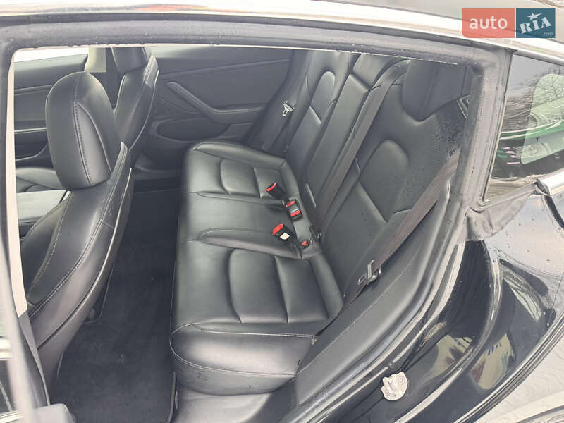 Седан Tesla Model 3 2018 в Киеве